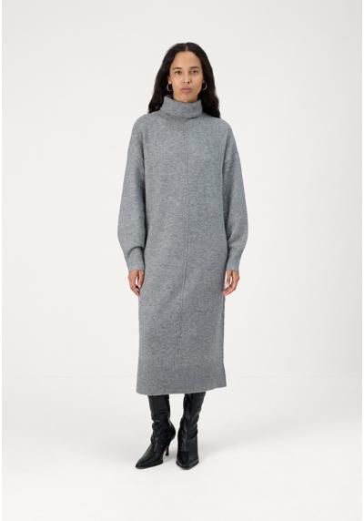 Трикотажное платье PCMALOU ROLLNECK DRESS