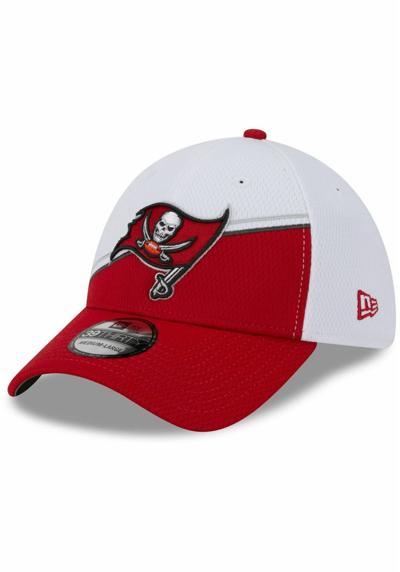 Кепка 39THIRTY SIDELINE 2023 TAMPA BAY BUCCANEERS