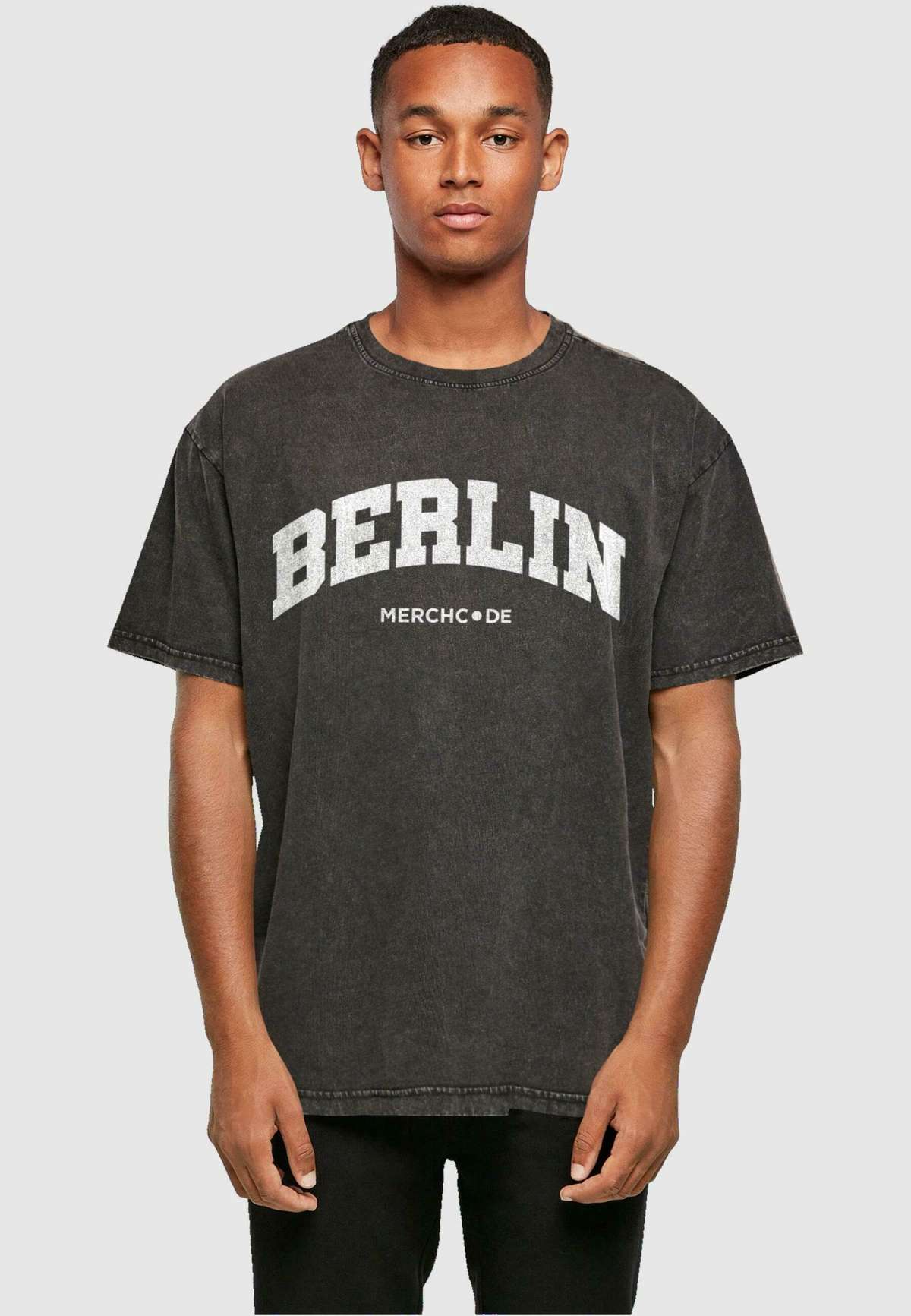 Футболка BERLIN WORDING ACID WASHED