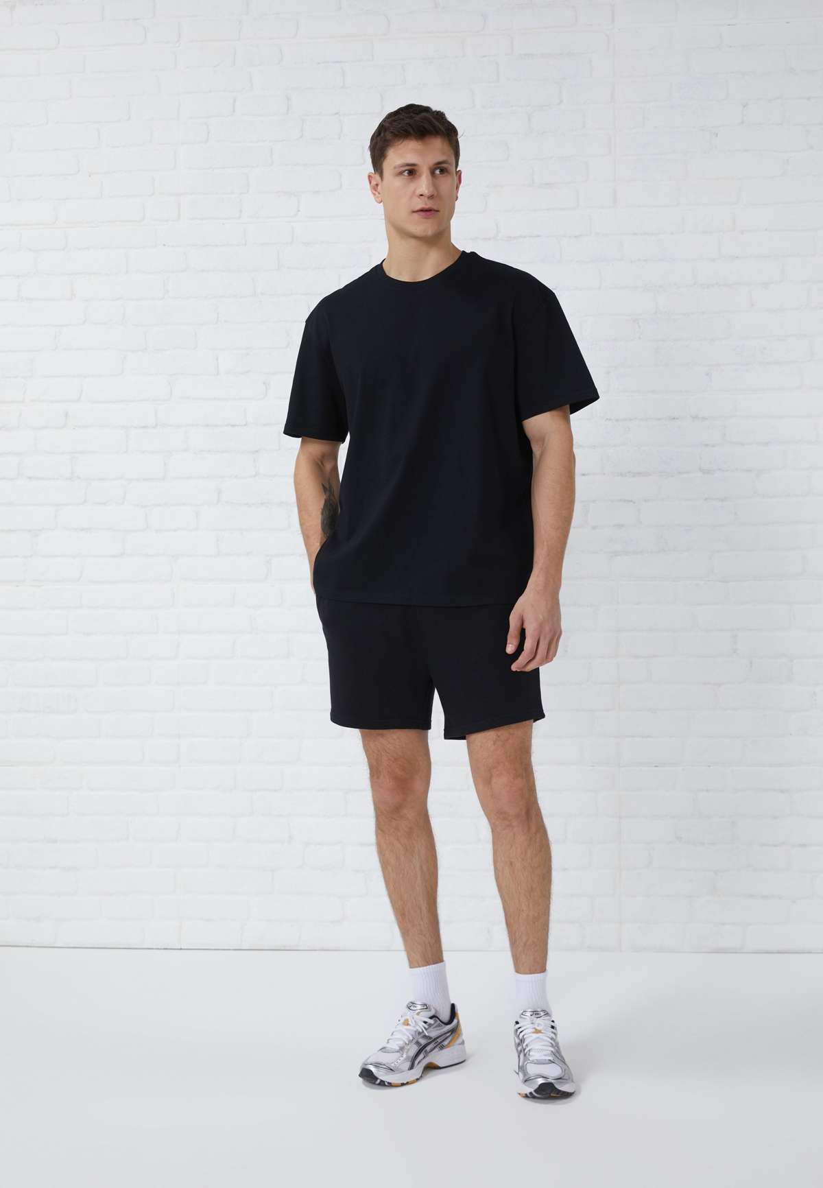 Футболка BASIC T-SHRIT + SHORTS SET