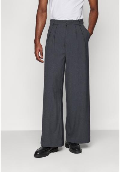 Брюки EXTREME BAGGY TAILORED TROUSERS UNISEX