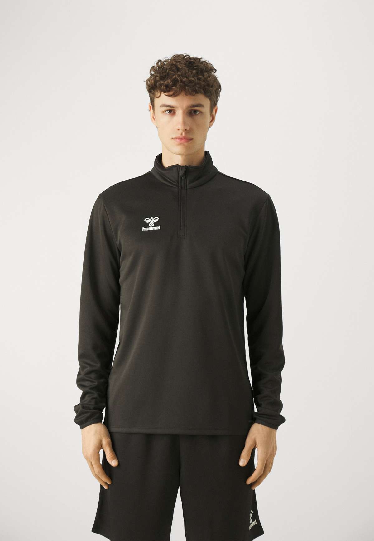 Кофта ESSENTIAL HALF ZIP