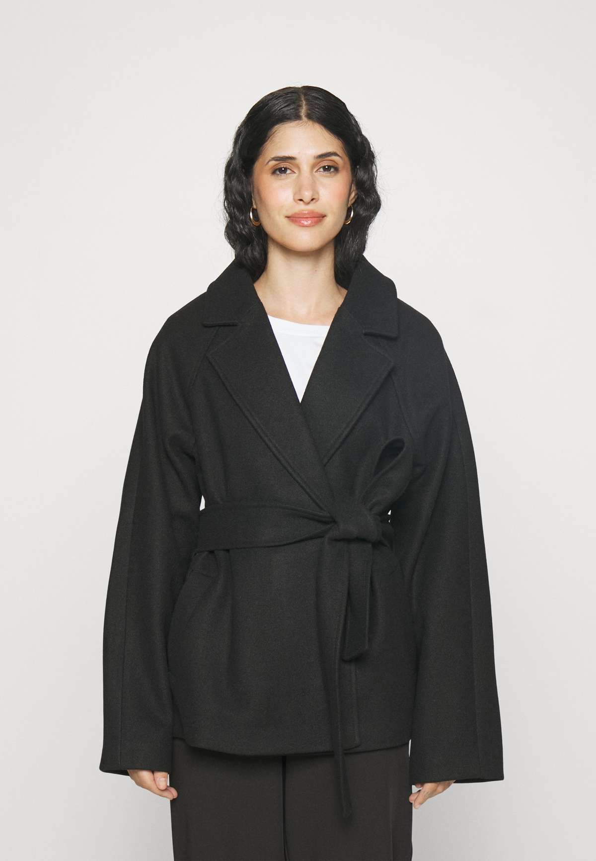 Короткое пальто BELTED SHORT COAT