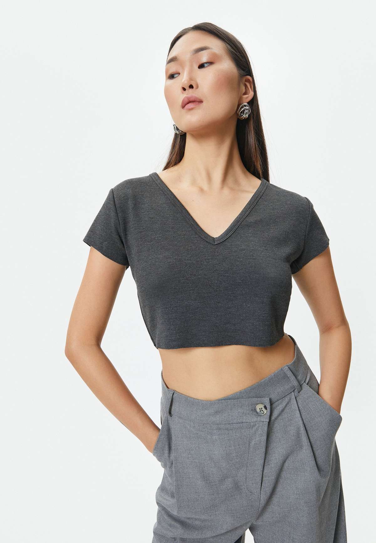 Футболка V NECK SHORT SLEEVE CROP