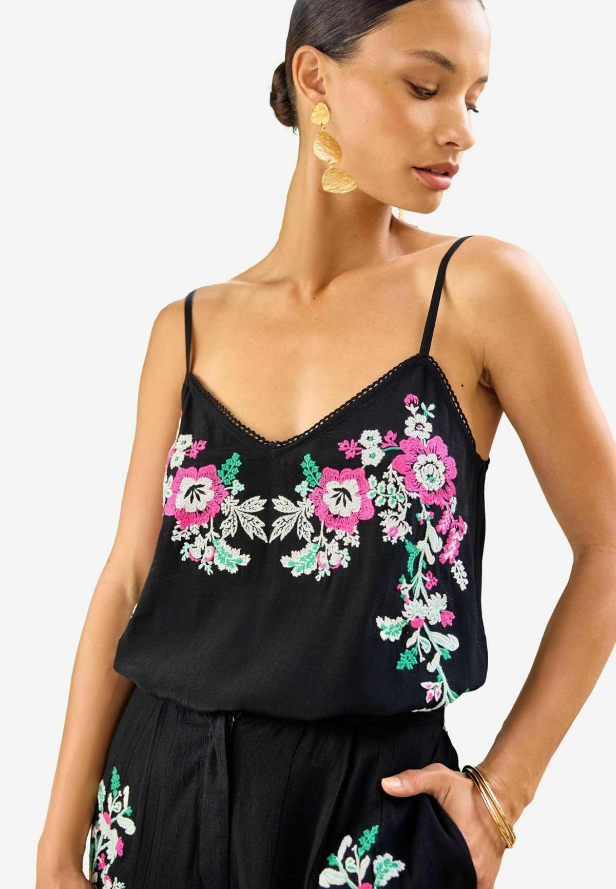 Топ V A EMBROIDERED CAMISOLE REGULAR FIT