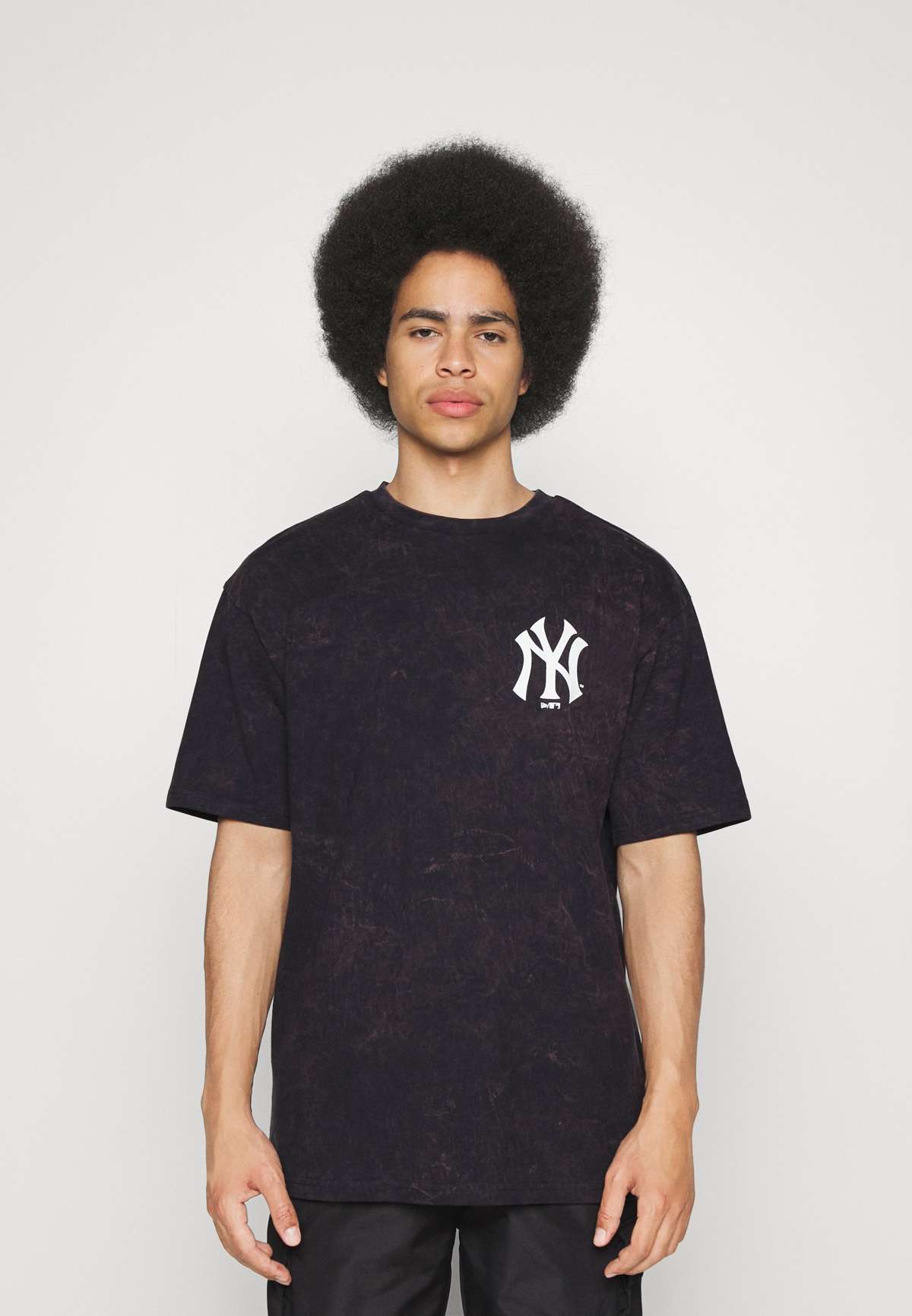 Футболка MLB NEW YORK YANKEES WASHED PACK GRAPHIC TEE