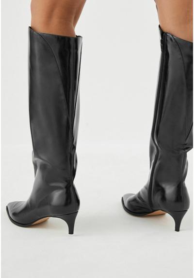 Сапоги FOREVER COMFORT POINTED TOE KNEE HIGH