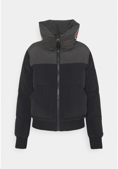 Зимняя куртка HOODED JACKET