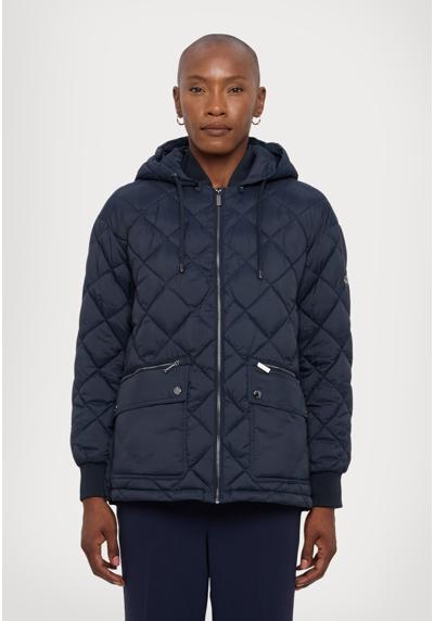 Зимняя куртка QUILTED LIGHT PADDED JACKET