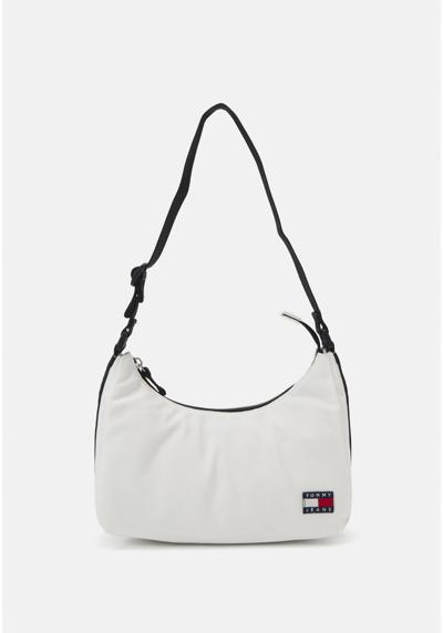 Сумка DAILY SHOULDER BAG