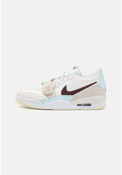 Кеды AIR JORDAN LEGACY 312