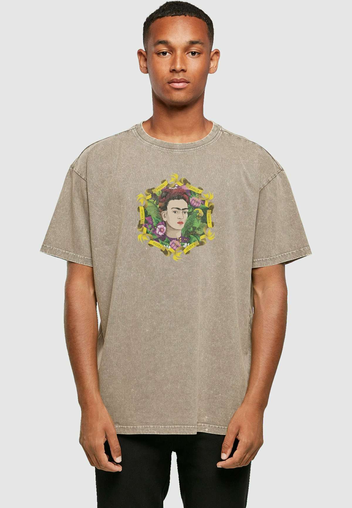 Футболка FRIDA KAHLO FRAME THREE ACID WASHED HEAVY OVERSIZE TEE