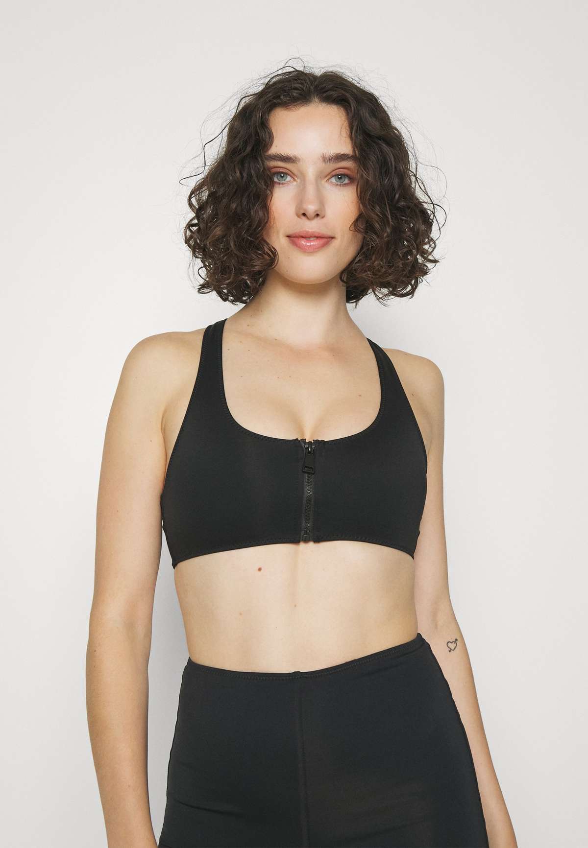 Бюстье COMPRESSION ZIP UP BRA