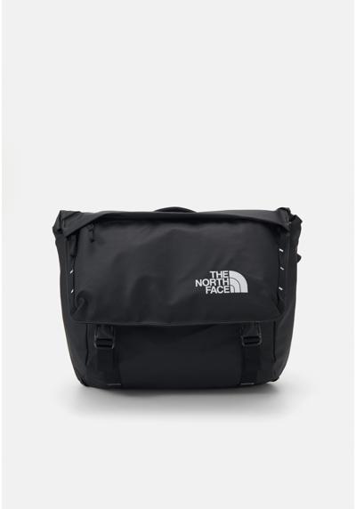 Сумка BASE CAMP VOYAGER MESSENGER BAG UNISEX