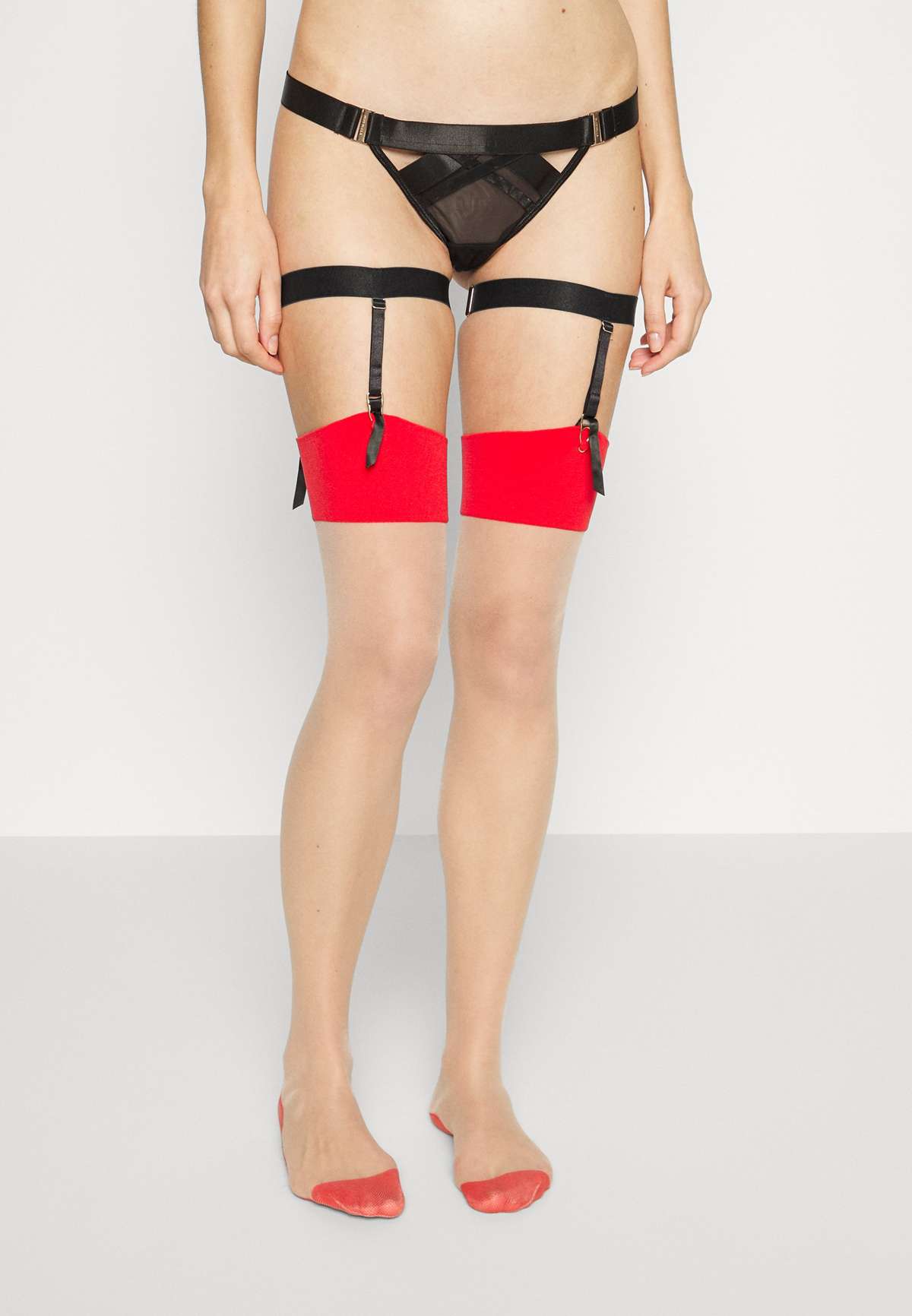 Пояс GARTER SUSPENDER