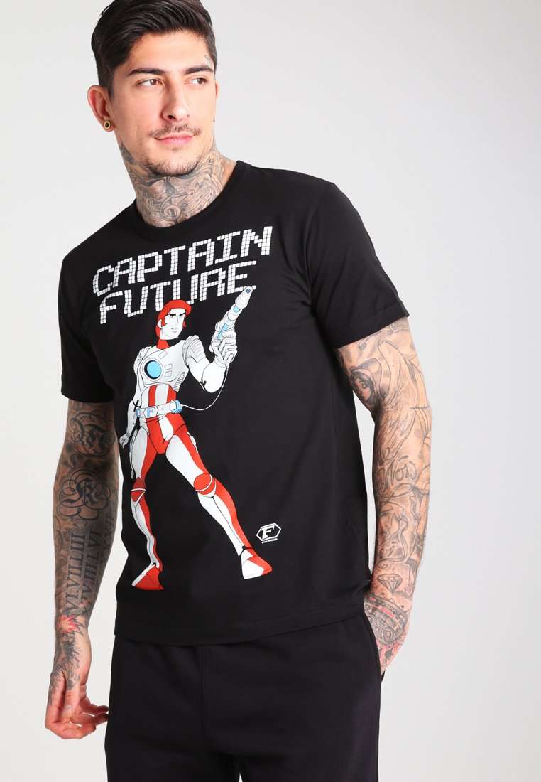 Футболка CAPTAIN FUTURE