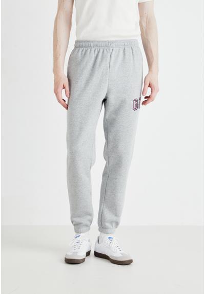 Брюки TONAL ARCH JOGGER