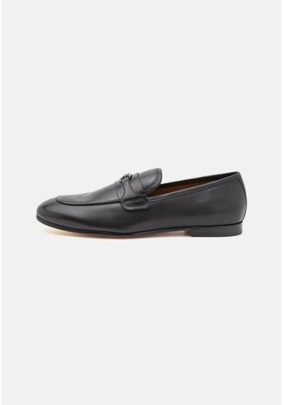 Слипоны TANNER LOAFER