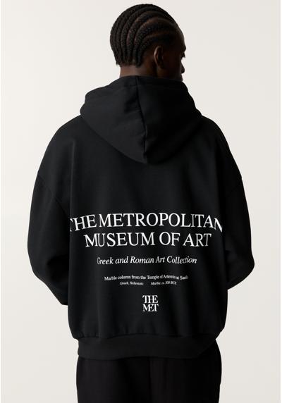 Пуловер THE MET