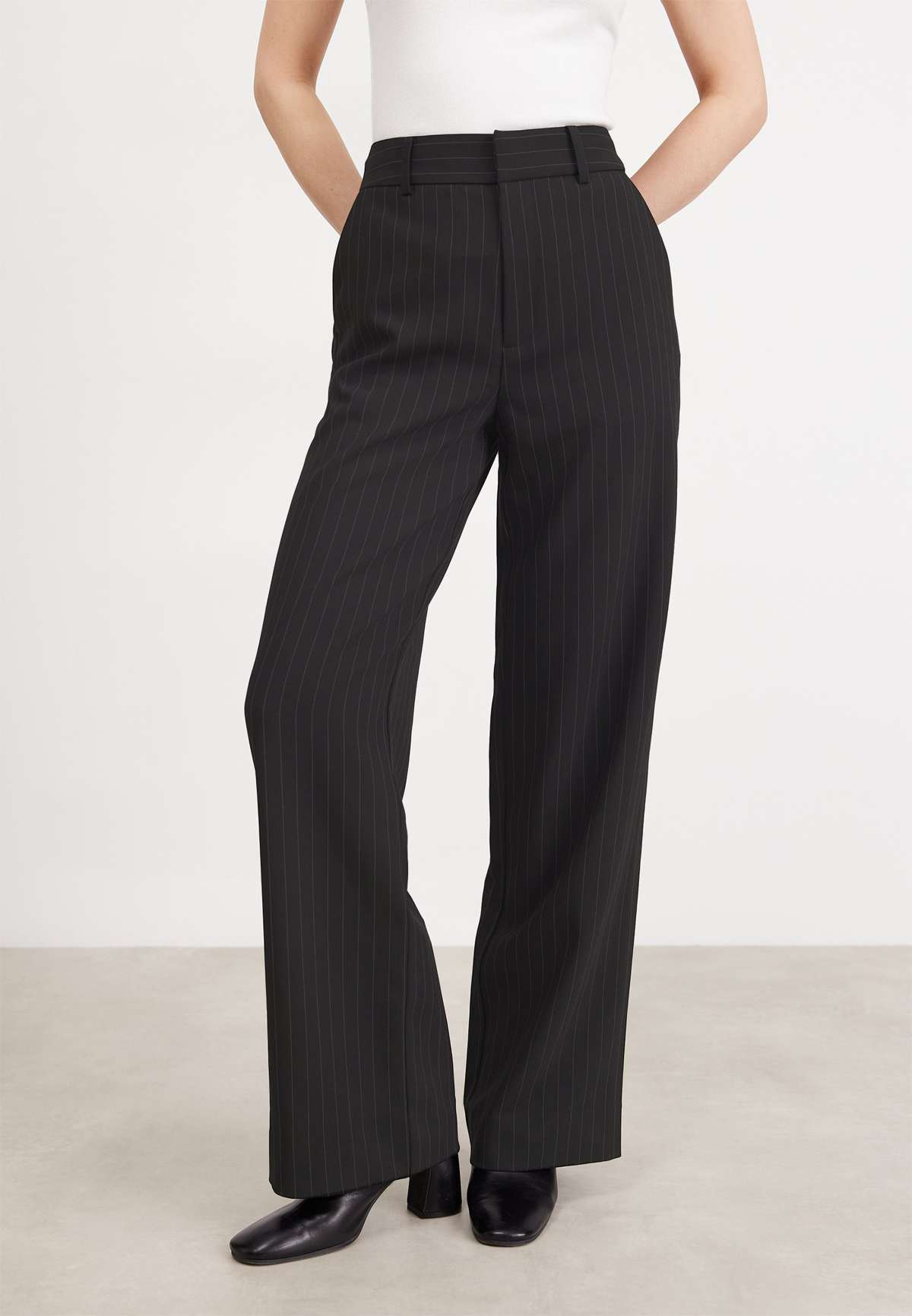 Брюки JOELLEGZ PINSTRIPE PANTS