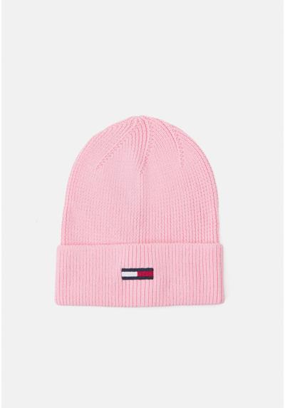 Шапка ELONGATED FLAG BEANIE