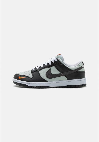 Кеды NIKE DUNK LOW UNISEX