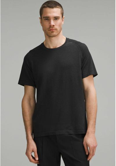 Футболка VENT TECH SHORT SLEEVE VENT TECH SHORT SLEEVE