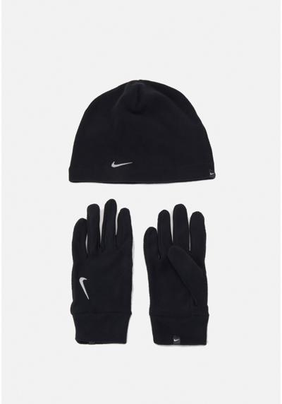 Шапка HAT AND GLOVE SET UNISEX