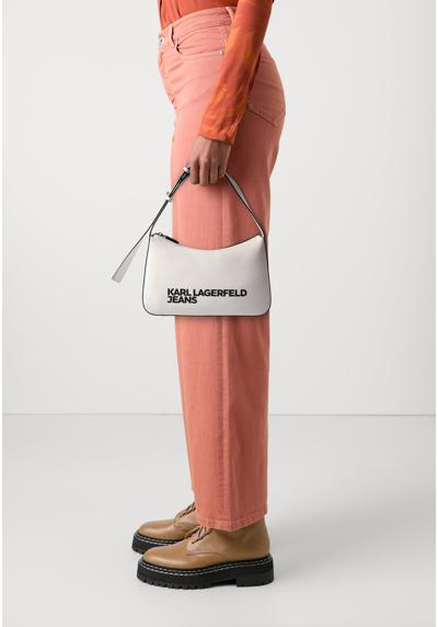 Сумка ESSENTIAL LOGO SHOULDERBAG