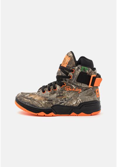 Сникеры 33 REAL TREE CAMO HUNTER UNISEX