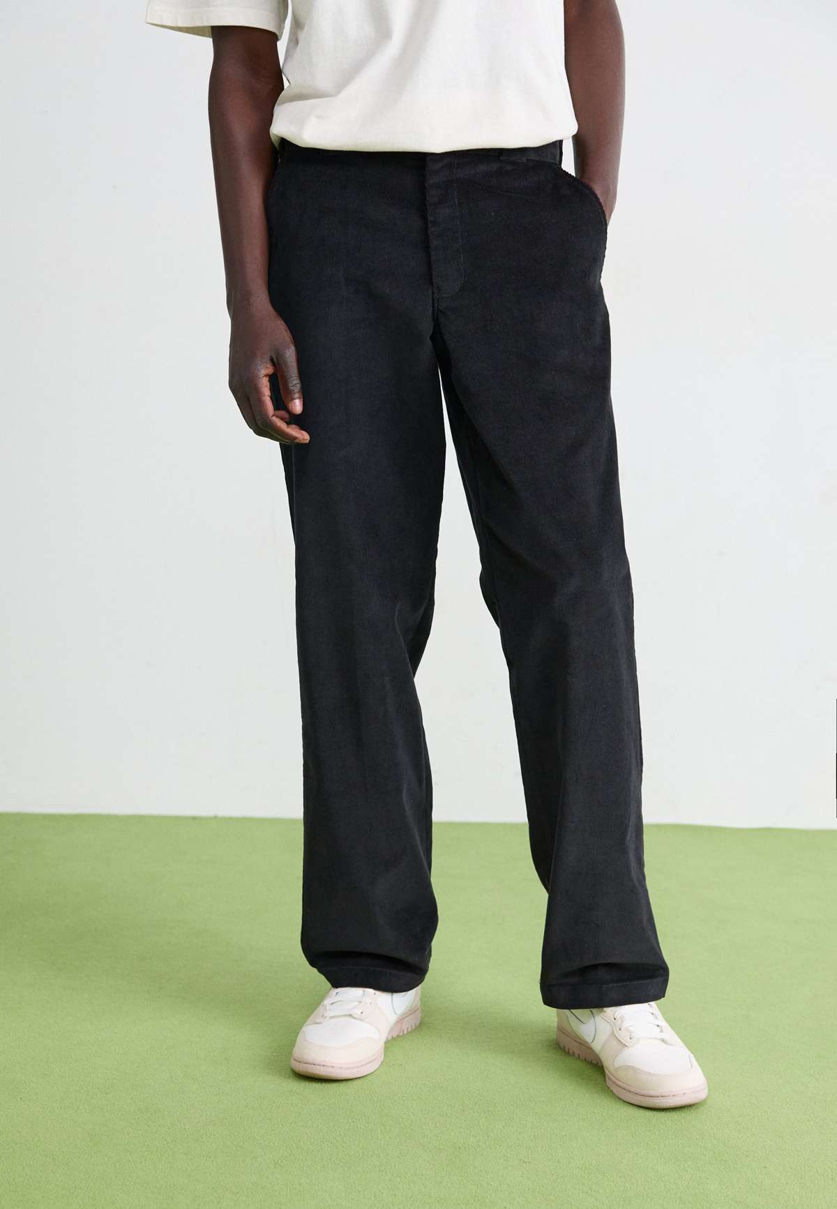 Брюки FLAT FRONT PANT