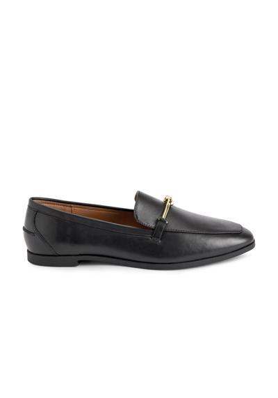 Ботинки FOREVER COMFORT® LEATHER KNOT HARDWARE LOAFERS