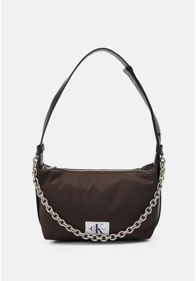 Сумка CHAIN SHOULDER BAG