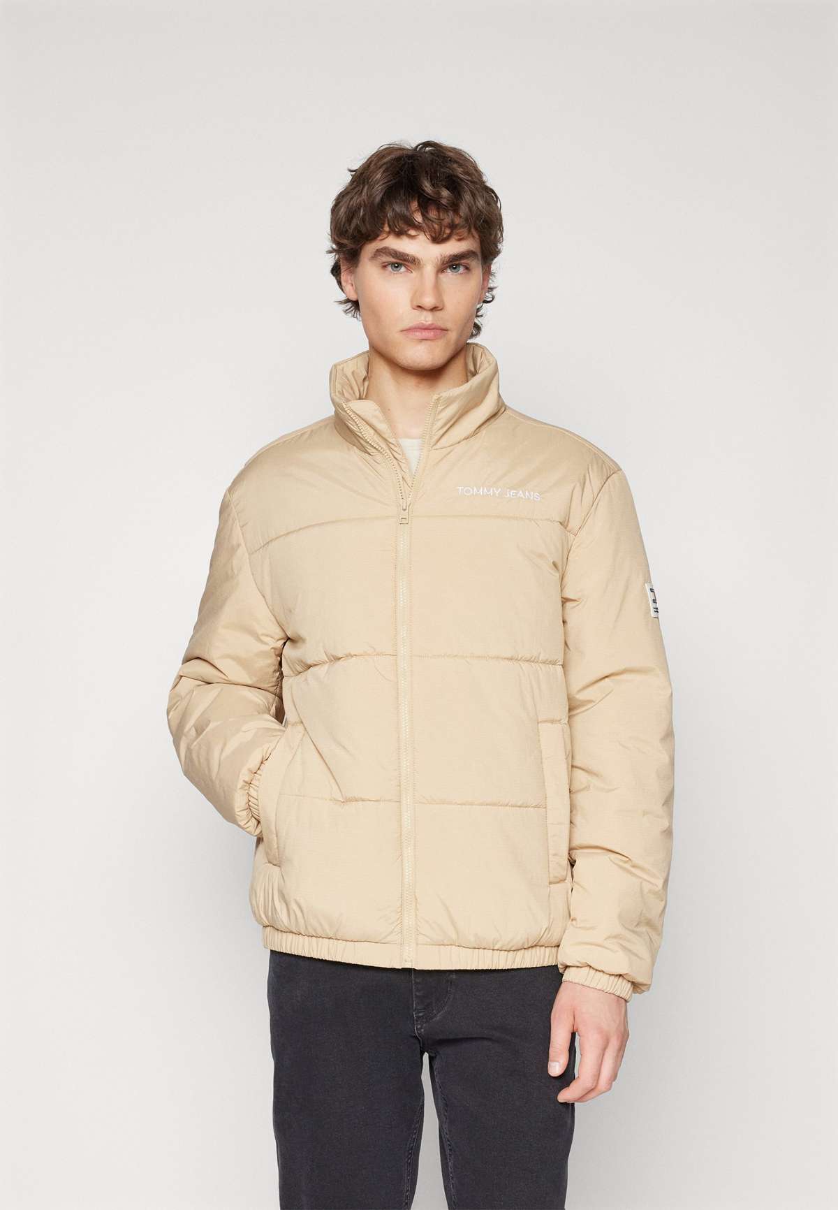 Куртка ESSENTIAL QUILTED JACKET ESSENTIAL QUILTED JACKET