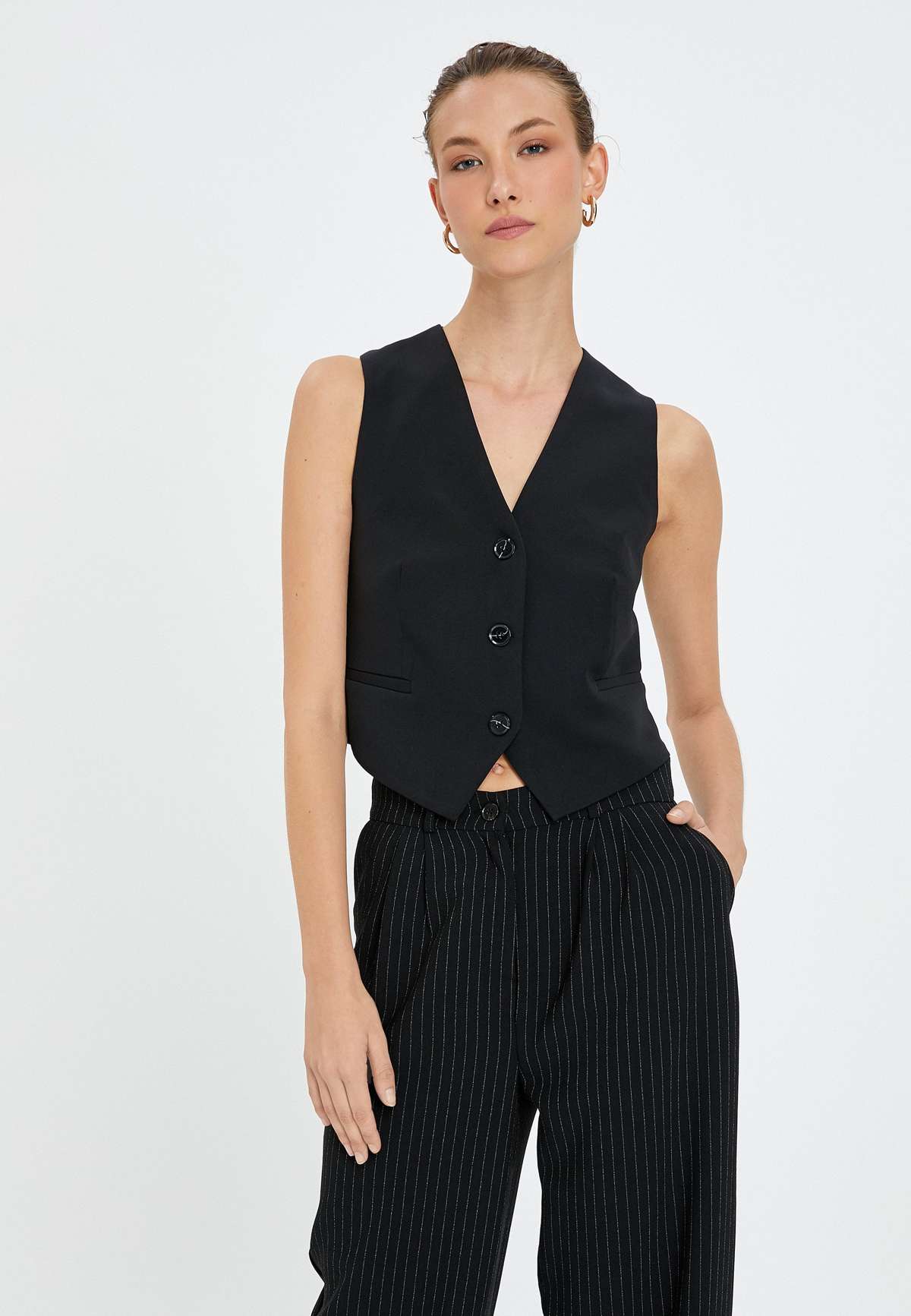 Жилет POCKET DETAIL LINED BUTTONED CROP