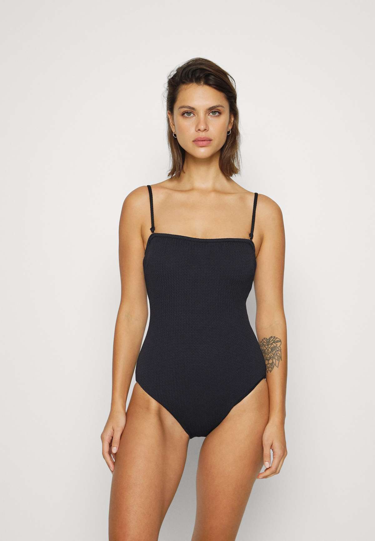 Купальник BB BIG CUP DIVE BANDEAU ONE PIECE