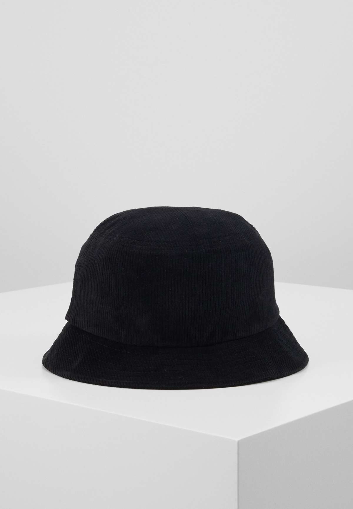 Шляпа BUCKET HAT
