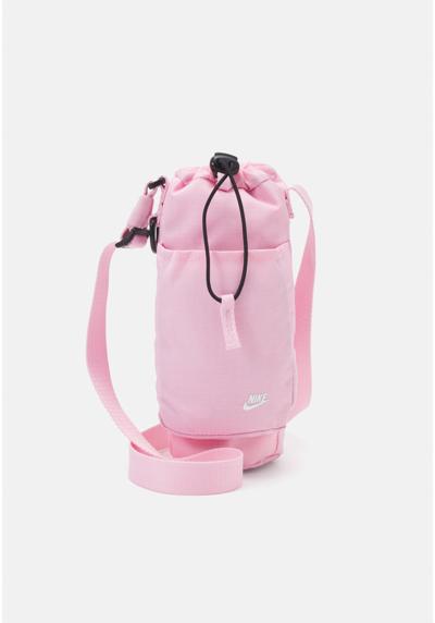 Сумка CLUB HYDRATION CARRIER UNISEX