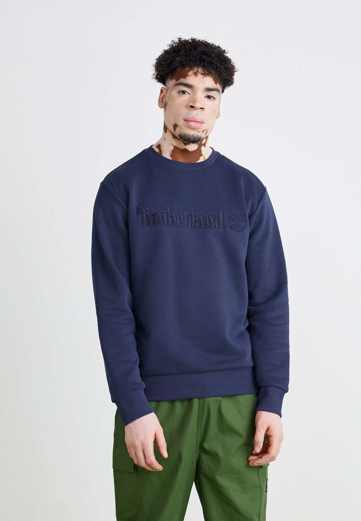 Кофта EMBROIDERY TONAL CREW NECK