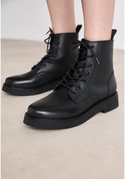 Сапоги LACE UP FLAT BOOT