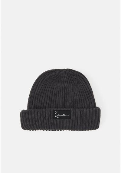 Шапка SIGNATURE FISHERMAN BEANIE UNISEX