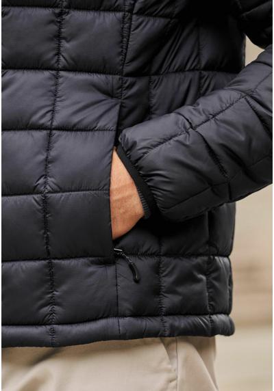 Зимняя куртка SHOWER RESISTANT LIGHTWEIGHT SHOWER RESISTANT LIGHTWEIGHT