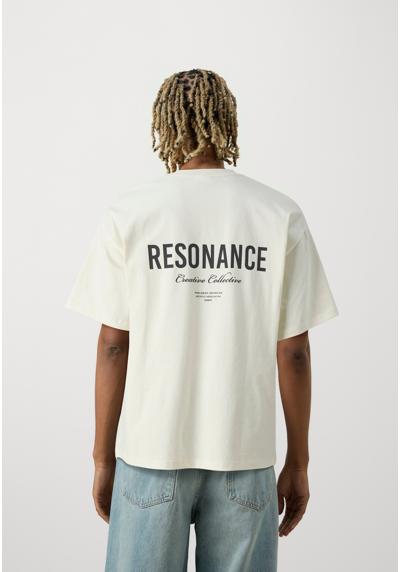 Футболка SLHBOXY RESONANCE TEE