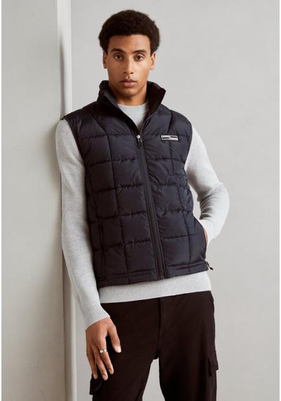 Жилет LIGHT WEIGHT QUILTED GILET LIGHT WEIGHT QUILTED GILET