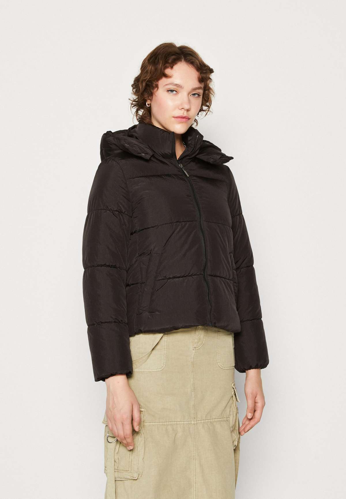 Зимняя куртка ONLCALLIE FITTED PUFFER JACKET