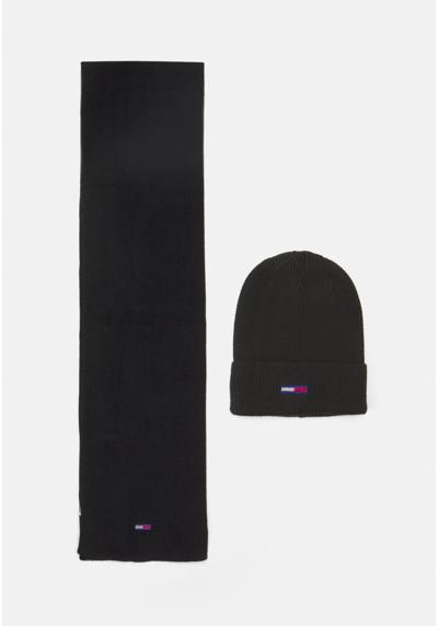 Шарф FLAG BEANIE AND SCARF SET