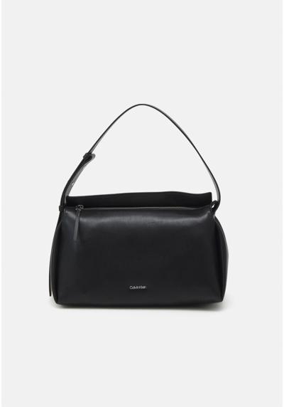 Сумка ELEVATED SOFT SHOULDER BAG