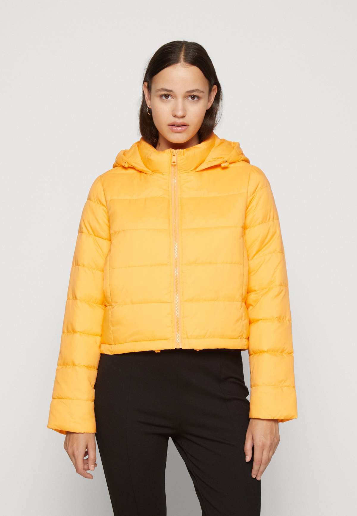 Зимняя куртка ONLMAGGIE SHORT PUFFER CC OTW